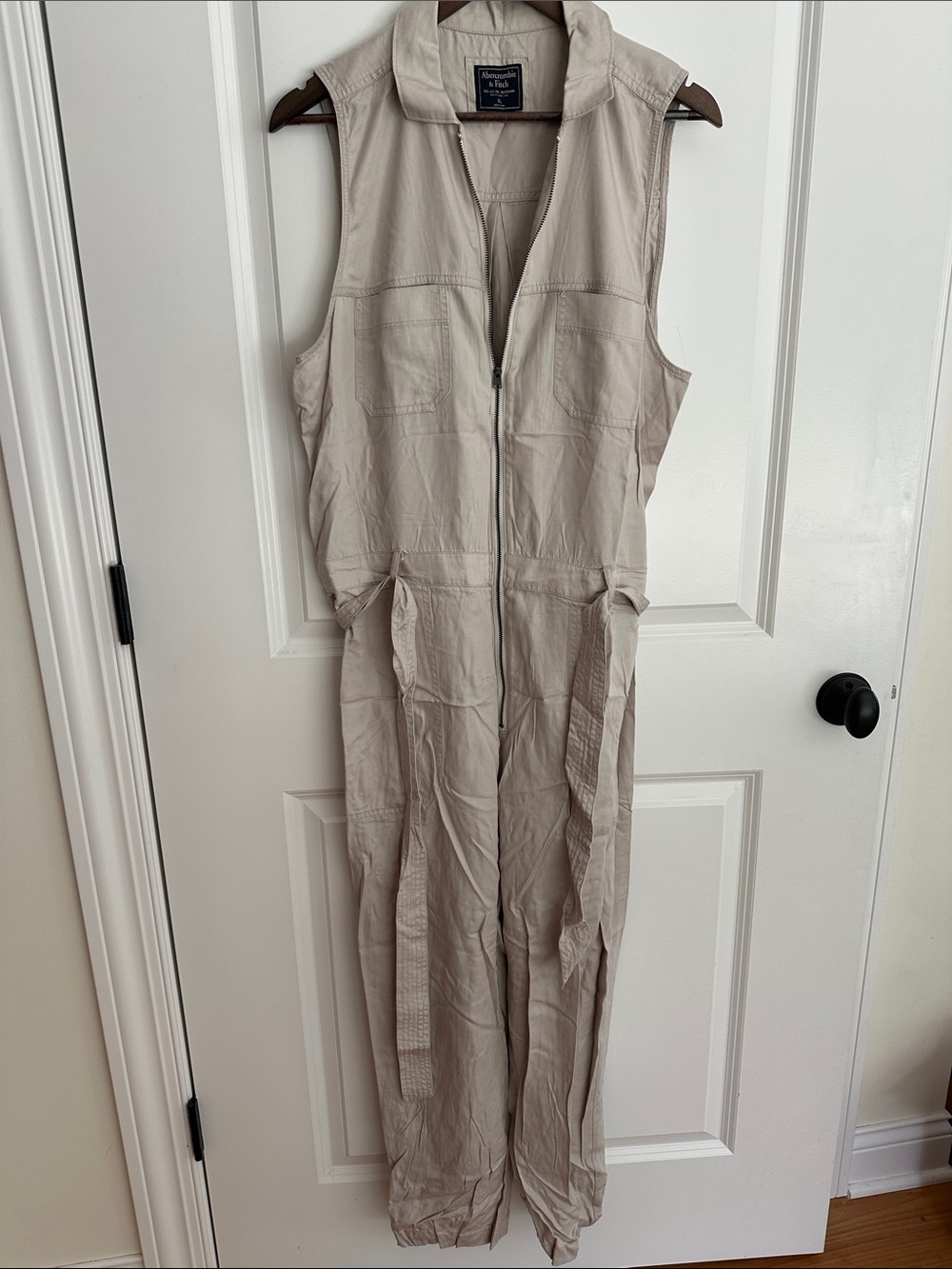 Abercrombie & Fitch Sleeveless Zip-Front Utility Jumpsuit in Taupe